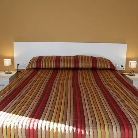 Carmelita Apartahotel