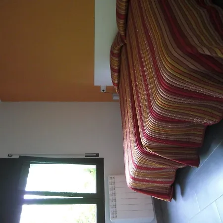 Carmelita Apartahotel